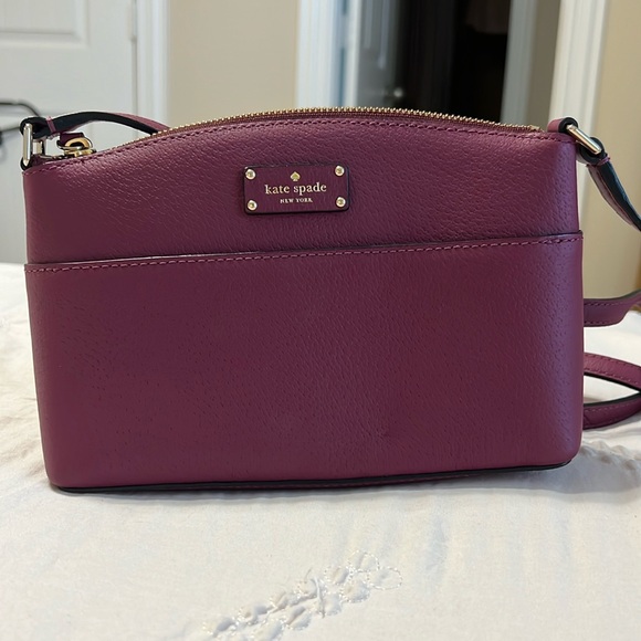 Maroon Kate Spade Crossbody! - Picture 1 of 9